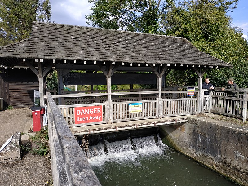 File:Old Iffley Lock 1.jpg