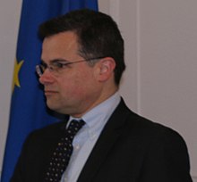 Oliver Kamm in profile.jpg