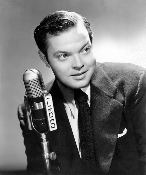 CBS Radio promotional photo for The Orson Welles Show (September 5, 1941)