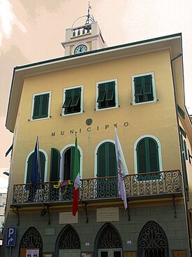 Palazzo Comune Riparbella Pisa.jpg