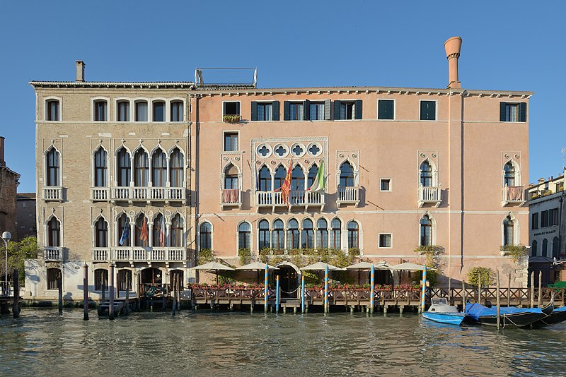 File:Palazzo Giustinian Pesaro e Sagredo Canal Grande Venezia.jpg