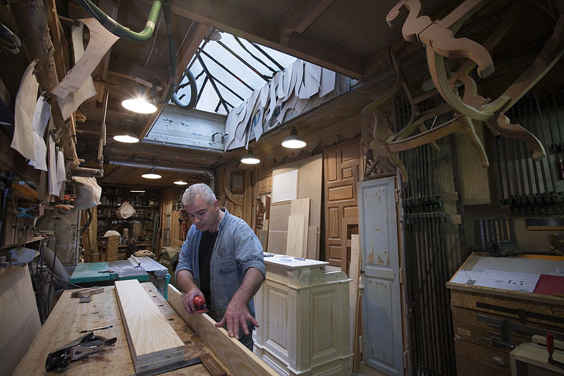File:Paris - Carpenter workshop - 4965.jpg