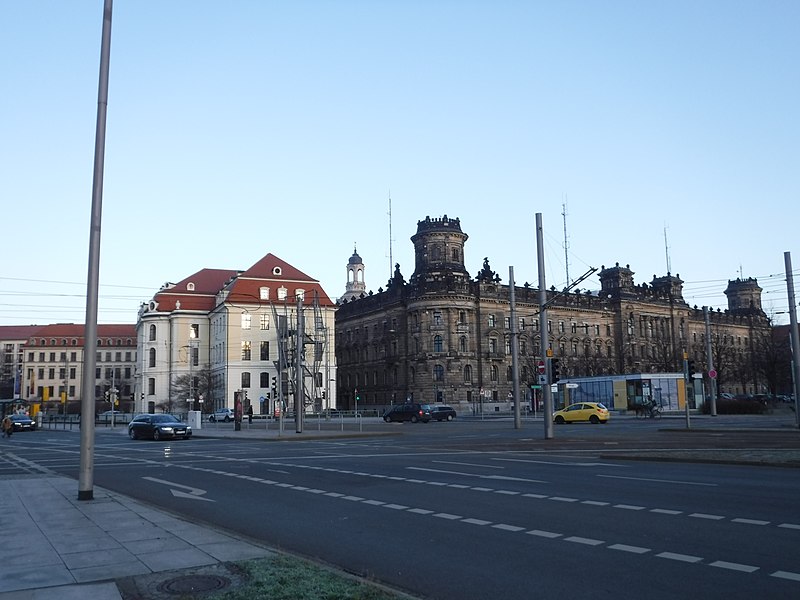 File:Pirnaischer Platz 2016 1.jpg