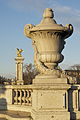 1052) Détail du pont Alexandre III à Paris. 26 décembre 2011