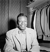 Portrait of Nat King Cole, Paramount Theater, New York, N.Y., ca. Nov. 1946 LOC 4931764947 (cropped).jpg