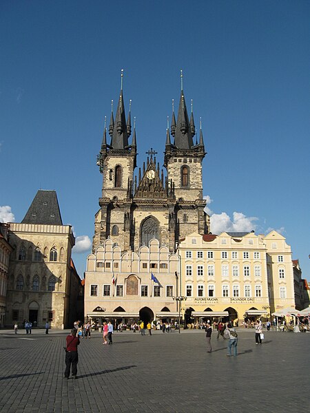 File:Praha 1 - Staré Město, Týnský chrám (002).JPG
