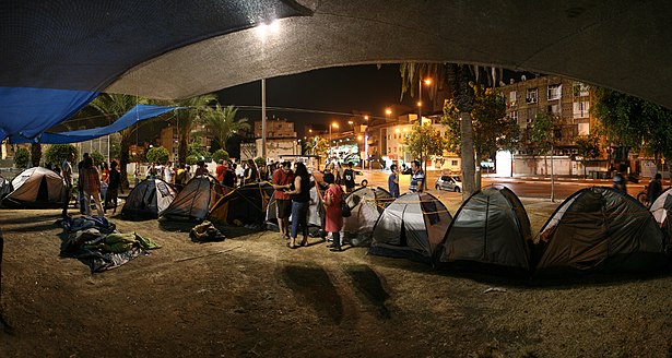 מאהל מחאה למען צדק חברתי (מאהל "שאגת הדרום") בגינת לווינסקי, לצד התחנה המרכזית החדשה של תל אביב