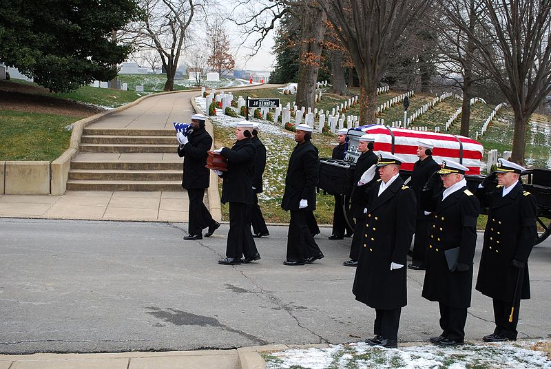 File:Rear Adm. Byron A. Holderby Jr. is laid to rest at Arlington National Cemetery. (8428932905).jpg