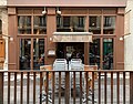 * Nomination: Restaurant Oncle Dik, rue Bossuet à Lyon (mai 2019). --Benoît Prieur 13:20, 20 May 2019 (UTC) * * Review needed