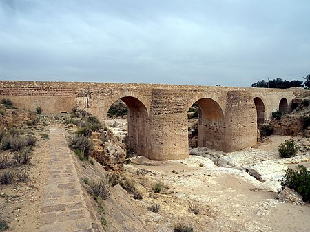 SBEITLA aqueduc 08.JPG