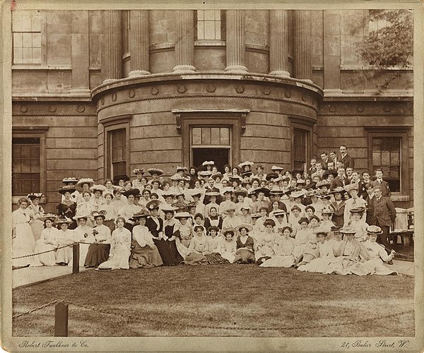 Students at the Slade in 1905