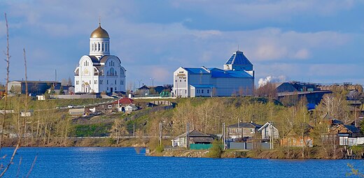 Церковь Архангела Михаила и музей Демидов-центр