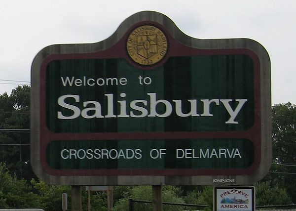 Sign at northern entrance on U.S. Route 13.