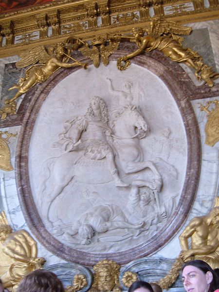 File:Salon de la Guerre du Château de Versailles Louis XIV relief.JPG