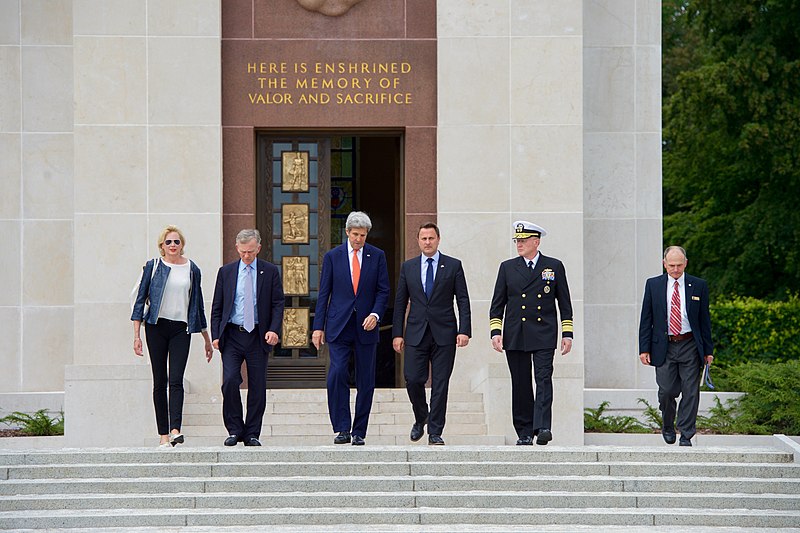 File:Secretary Kerry Visits Luxembourg American Cemetery and Memorial (28088154780).jpg
