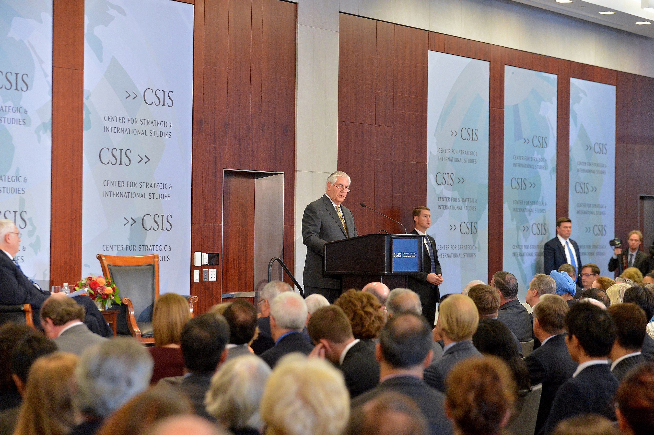 File:Secretary Tillerson Delivers Remarks at Center for Strategic and International  Studies (CSIS) in Washington (23923911258).jpg - Wikimedia Commons