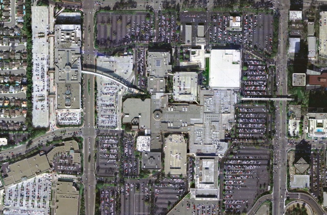 South Coast Plaza - Wikipedia