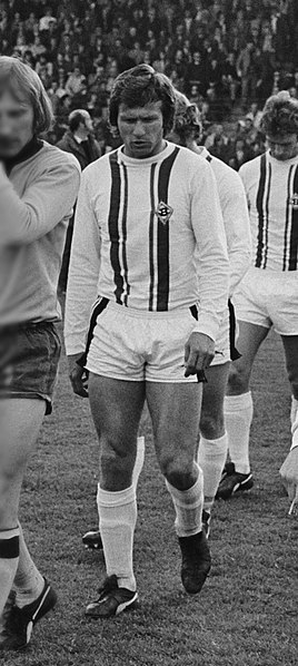 Heynckes playing for Mönchengladbach in 1975