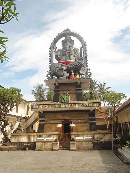 File:Sri Maha Ganesha statue Lovina.jpg