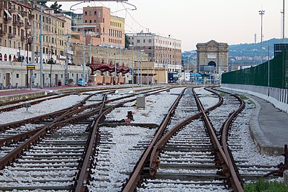 Come arrivare a Stazione Ancona Marittima con i mezzi pubblici - Informazioni sul luogo