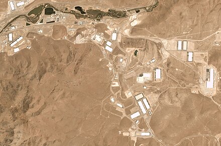 Vue satellite du centre industriel, avec un datacenter Apple au nord-ouest