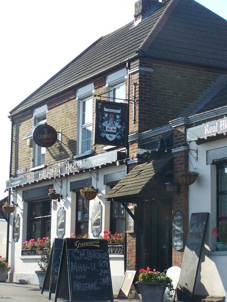 File:The Halfway House Public House - geograph.org.uk - 1019344.jpg