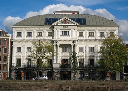 Hoe gaan naar Koninklijk Theater Carré met het openbaar vervoer - Over de plek