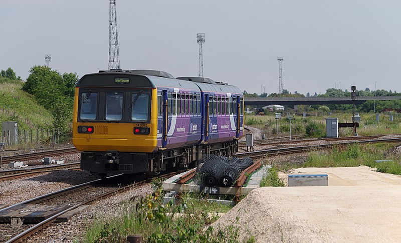 File:Thornaby railway station MMB 08 142092.jpg