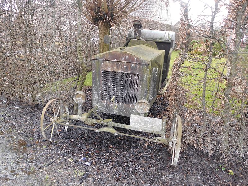 File:Tractor Torhout België.jpg