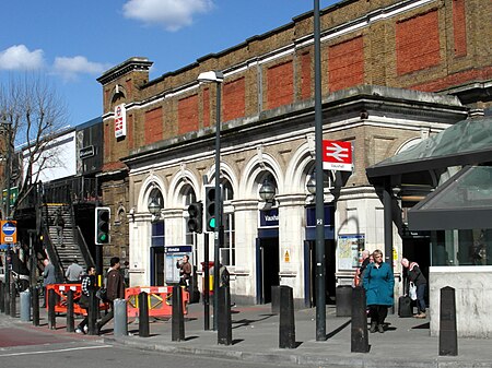 Vauxhall Station (8669102618)