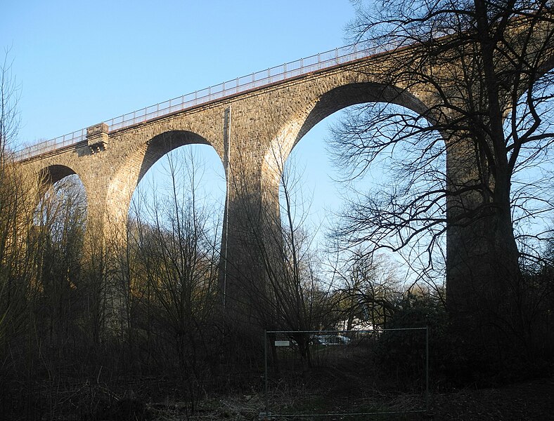 File:Velbert, Eulenbachbrücke (Saubrücke), Nordseite (3).jpg