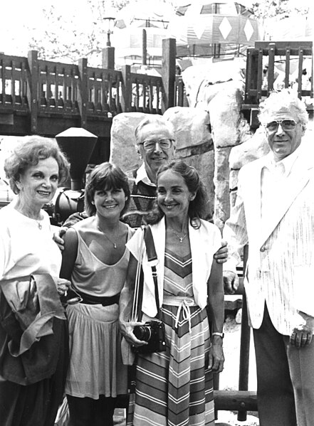 File:Virginia Knott, Charles Schulz and others at Knott's Berry Farm, circa 1983.jpg