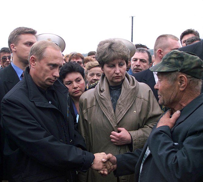 File:Vladimir Putin 22 August 2000-1.jpg
