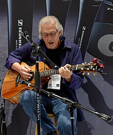 Walden in 2014 W. G. Snuffy Walden at NAMM 1-23-2014 -2 (12178869935) (cropped).jpg