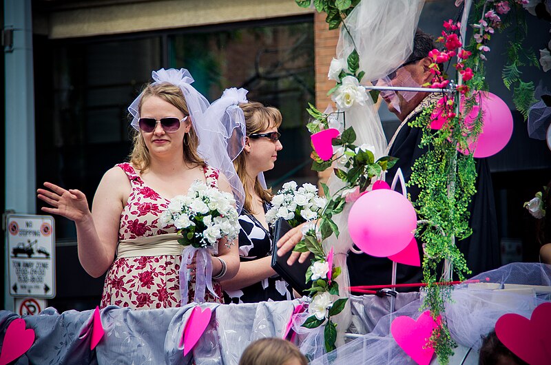 File:Wedding on Wheels (5822377005).jpg