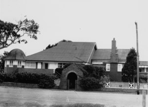 Cremorne, Sandgate. John Neil McCallum's house "Cremorne", a residence on Flinders Parade, Sandate built by John Neil McCallum.tiff