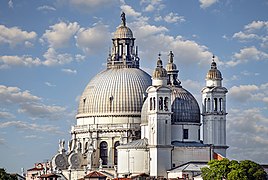 (Venice) - Santa Maria della Salute - Le due cupole e i due campanili.jpg