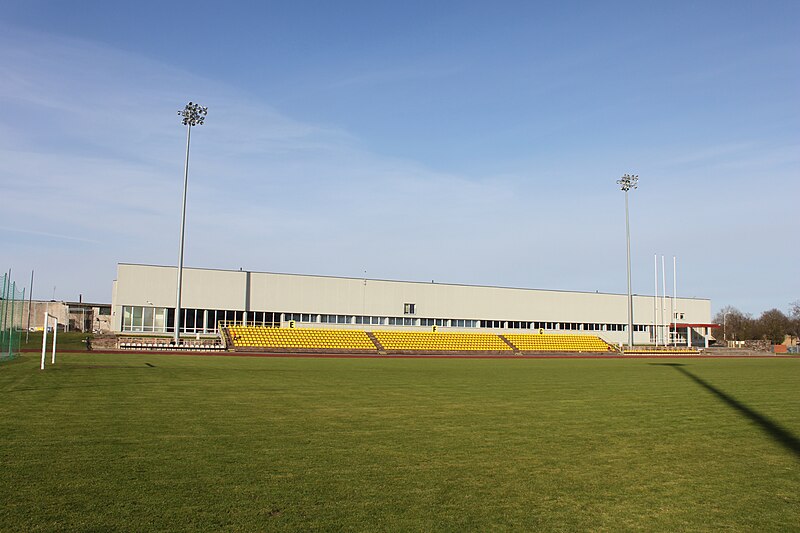 Vaizdas:Šiaulių savivaldybės stadionas2.JPG