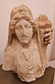 Део статуе Фортуне (Тихе) од мермера (Музеј Херцеговине, Требиње)