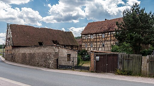 -153-1 Kulturdenkmal in Uhlstädt-Kirchhasel Gemeinde Röbschütz Nr. 3 Gehöft