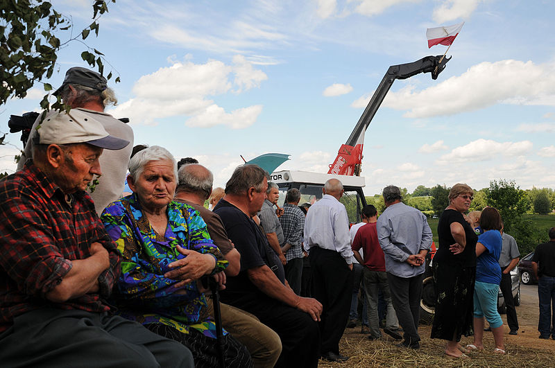 File:013 4402 Protest Occupy Chevron Żurawlów.JPG