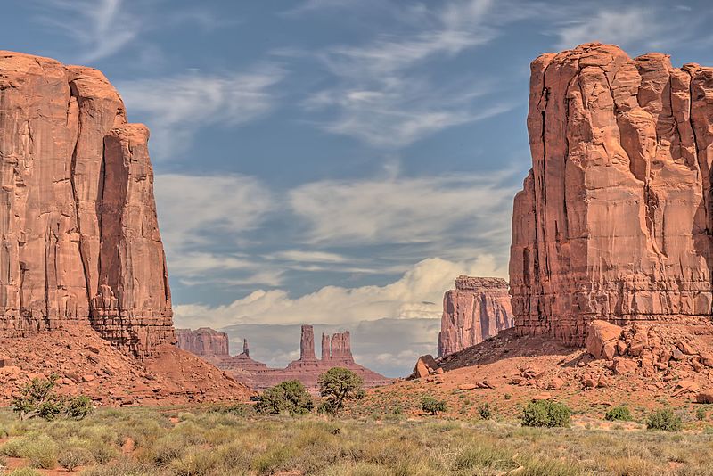 File:16 21 2165 monument valley.jpg