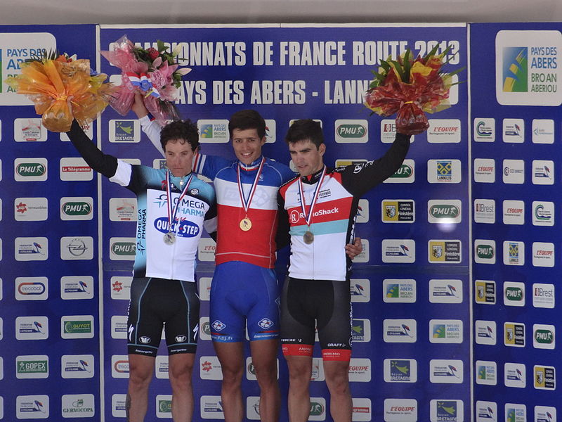 Fichier:2013-06-23 podium championnat de France de cyclisme.JPG