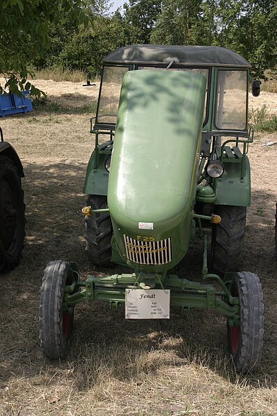 File:2015-08-08-Fendt-F25-3.JPG