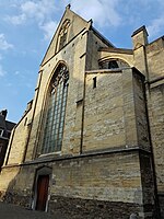 Oude Minderbroederskerk, Maastricht: Limburgse mergel op een plint van kolenzandsteen