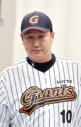 <span class="mw-page-title-main">Dae-ho Lee</span> South Korean baseball player (born 1982)