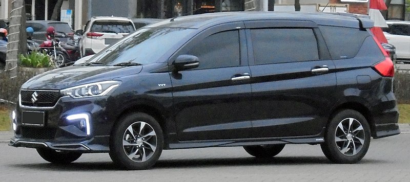 File:2020 Suzuki Ertiga Suzuki Sport 1.5 NC22S (20210821).jpg