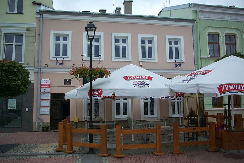 File:7 Rynek Street in Sanok.jpg