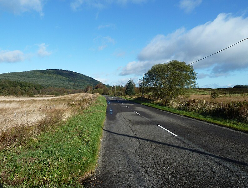 File:A762 looking towards Bennan Hill - geograph.org.uk - 2750816.jpg