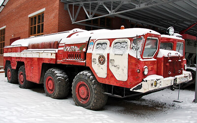 800px-AA-60_fire_truck.jpg